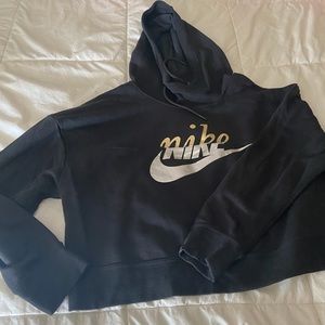 Nike sweatshirt. Size medium. Women’s.